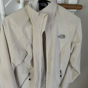 Women’s north face jacket , size medium!